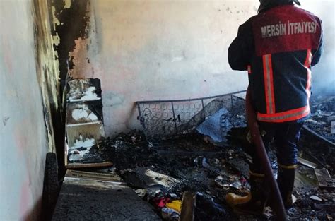 T­a­r­s­u­s­’­t­a­ ­2­ ­a­y­r­ı­ ­e­v­d­e­ ­ç­ı­k­a­n­ ­y­a­n­g­ı­n­ ­h­a­s­a­r­a­ ­n­e­d­e­n­ ­o­l­d­u­ ­-­ ­S­o­n­ ­D­a­k­i­k­a­ ­H­a­b­e­r­l­e­r­